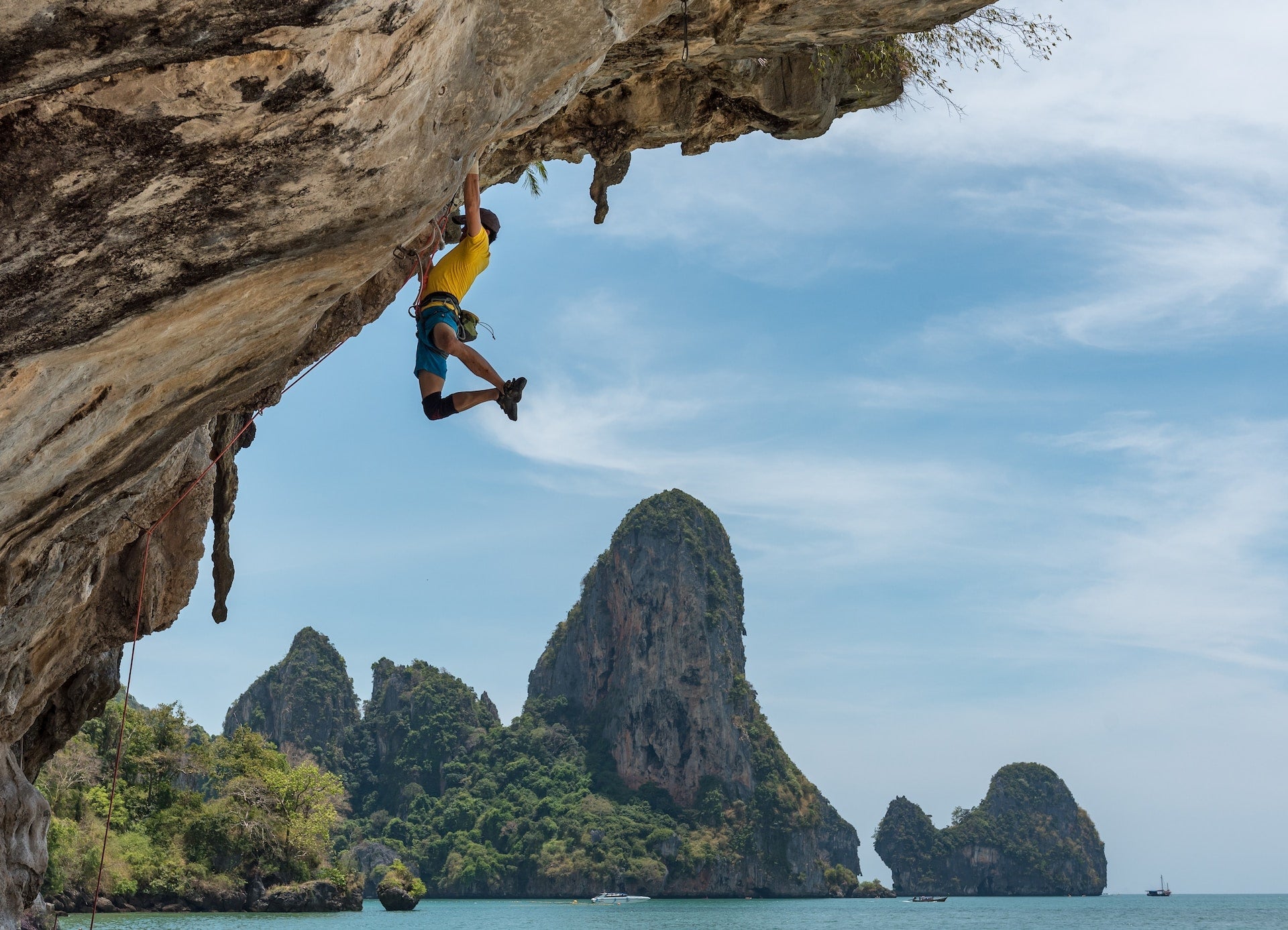 Why Grip Strength Matters in Rock Climbing - Great Ape Grips